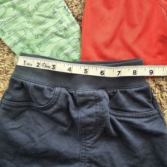 Boys Lot clothing 2 things don't have sizes but I provided the measurements - Picture 7 of 8